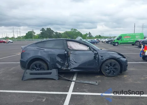 2024 Tesla Model Y Long Range Dual Motor All-Wheel Drive/Rwd from USA, damaged, VIN 7SAYGDED6RF151881